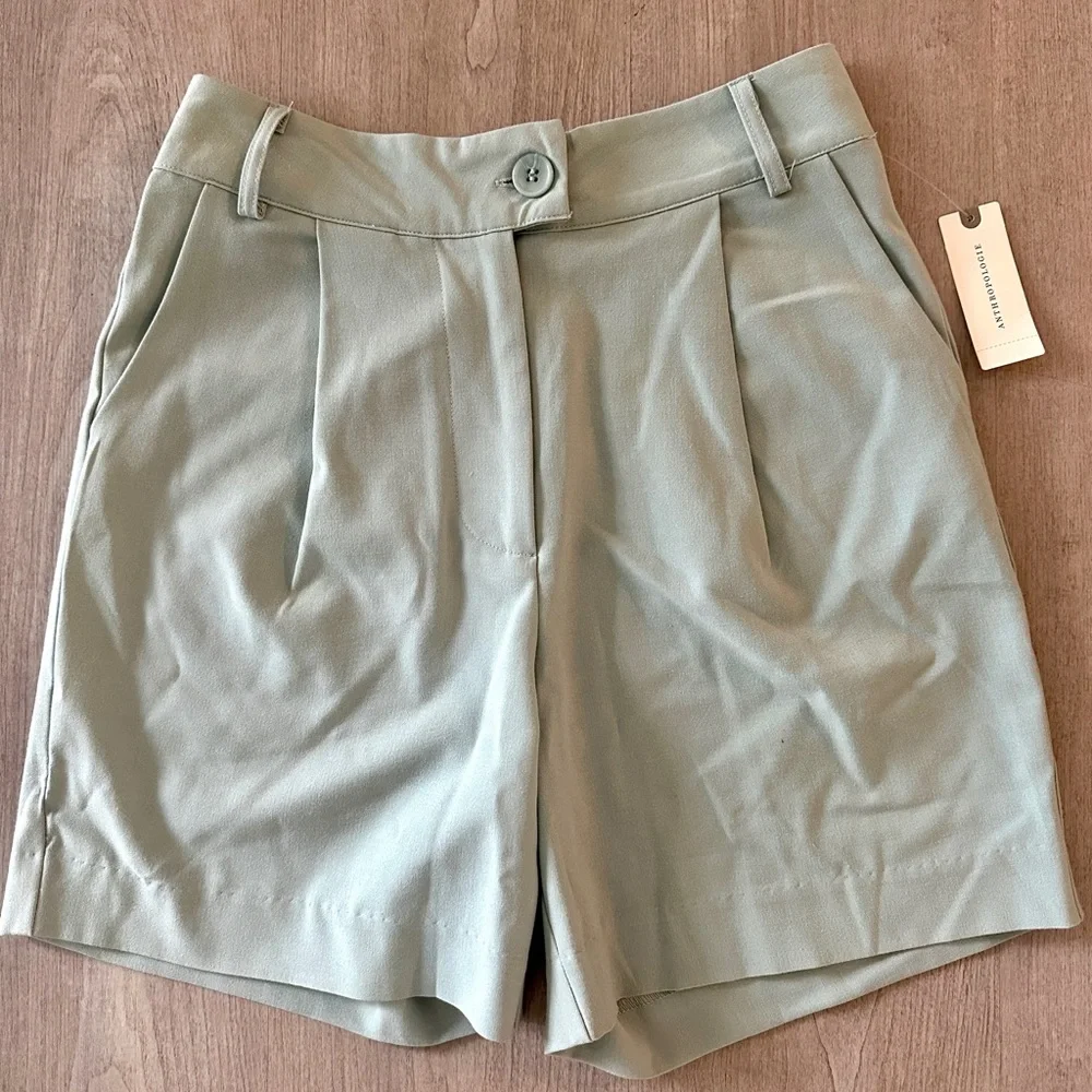 ENA PELLY JOLIE SUITING SHORT IN MINT - Picture 1 of 4